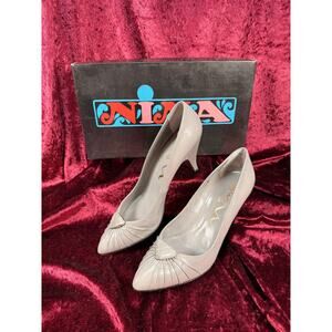Vintage Shoes Nina Brand Gray Pleated Leather Pumps Genuine Leather Spain Sz 7.5